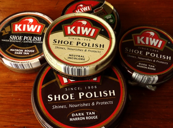 How to take care of your leather: polish, conditioner or dubbin?